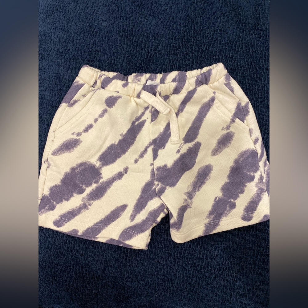 Zara girl shorts size 4-5 years